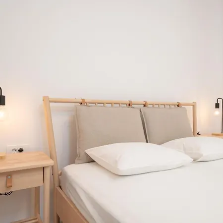 Beachfront Apartments Nincevic Apartment *