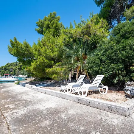 Apartment Beachfront Apartments Nincevic Trogir